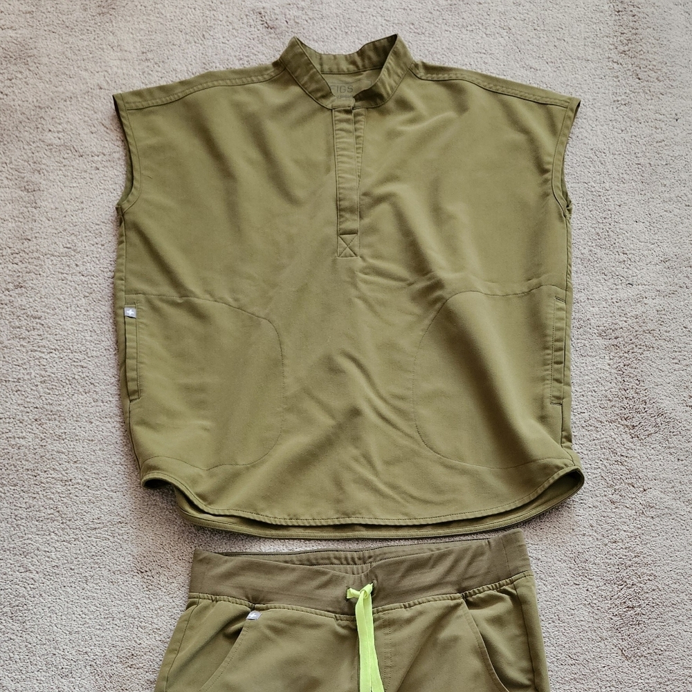 Figs Scrub Set Jogger Pants And Top